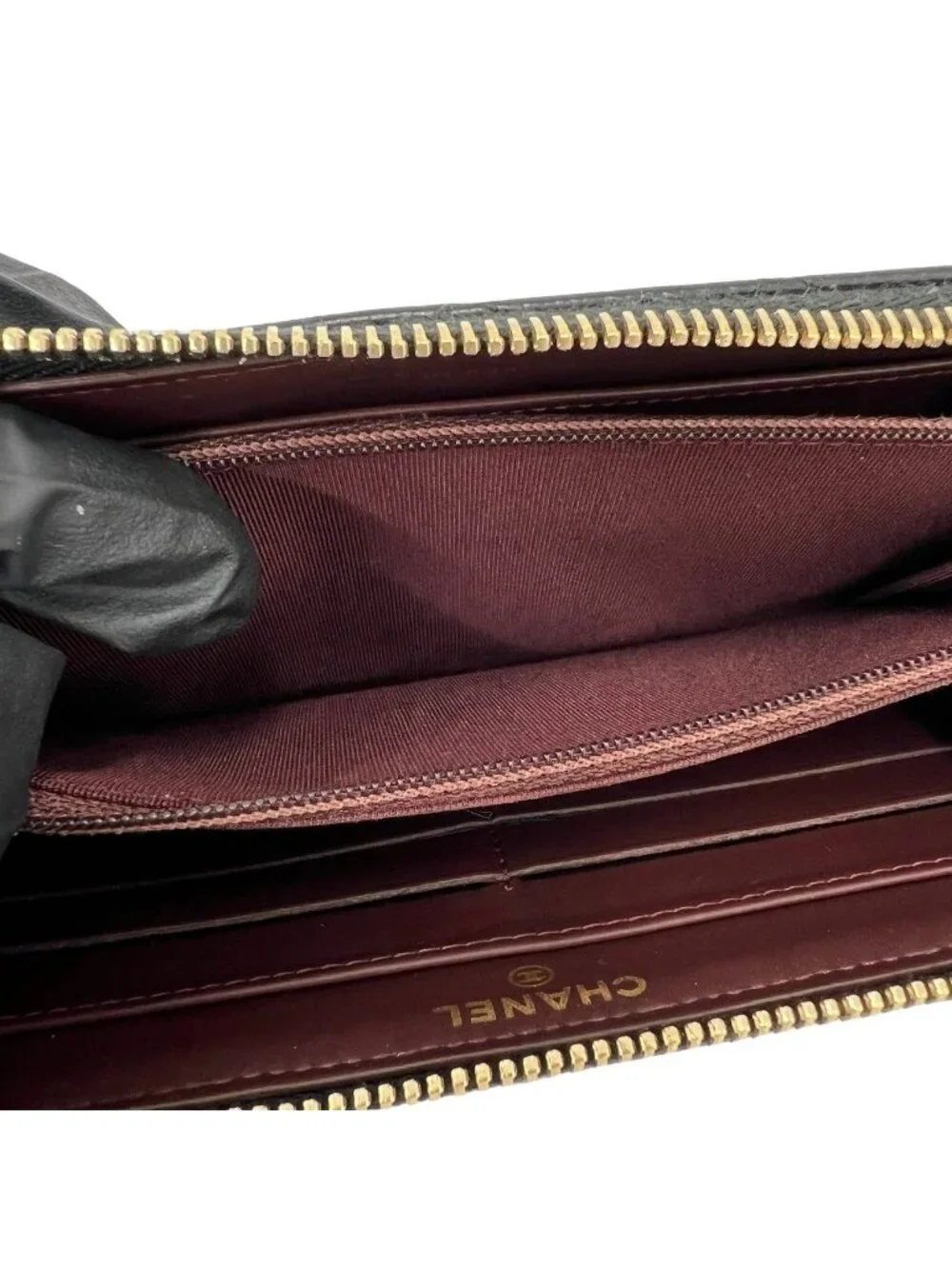 Chanel Quilted CC Logo Caviar Leather Wallet Black